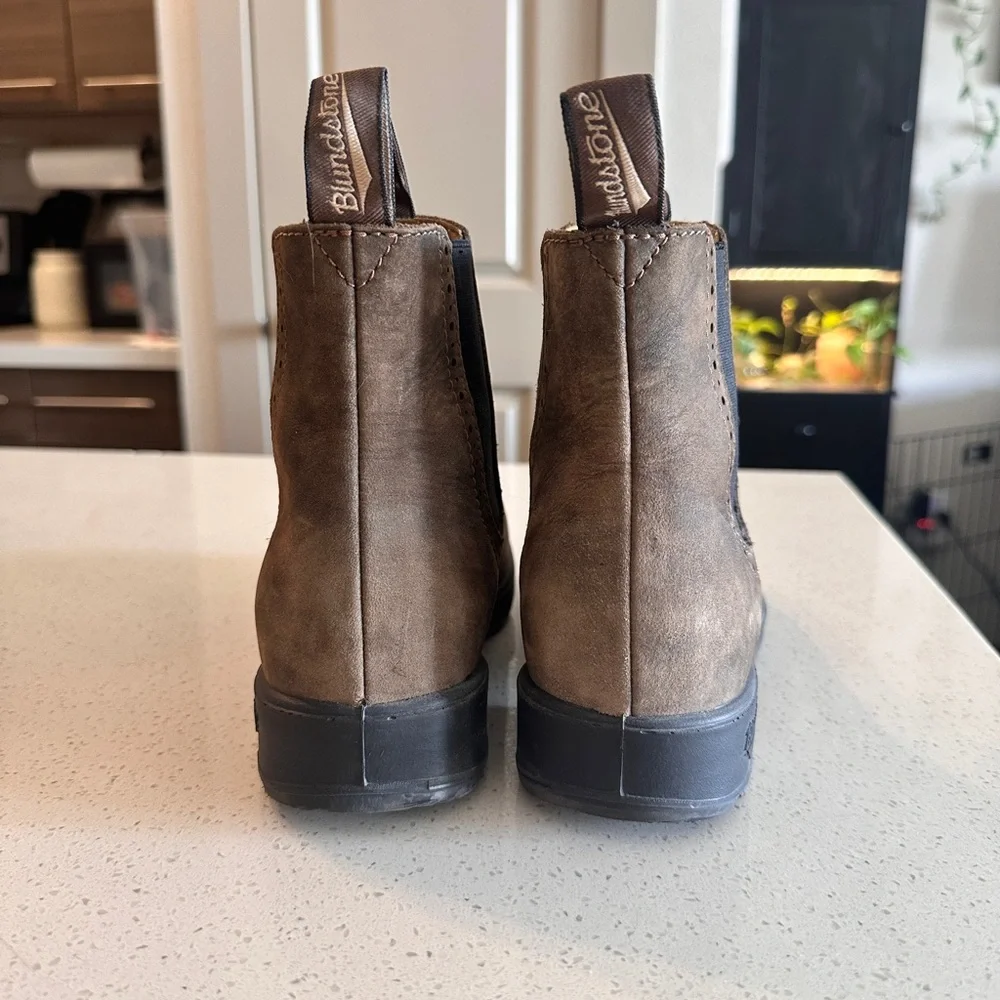 Blundstone Rustic Brown Leather Boots - Picture 3 of 6